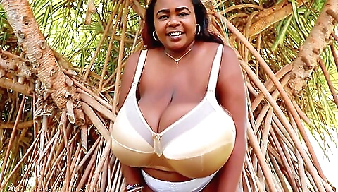 Maja Meets Miosotis 23 Miosotis Big Boobs In A Golden
